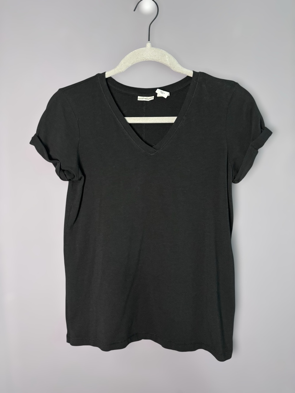 Max Studio Black V Neck Cuffed Sleeve Stretch Tee XS